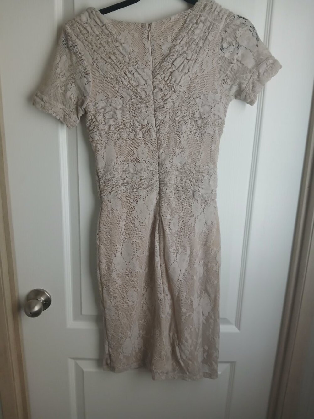 Dress - Picture 3 of 3